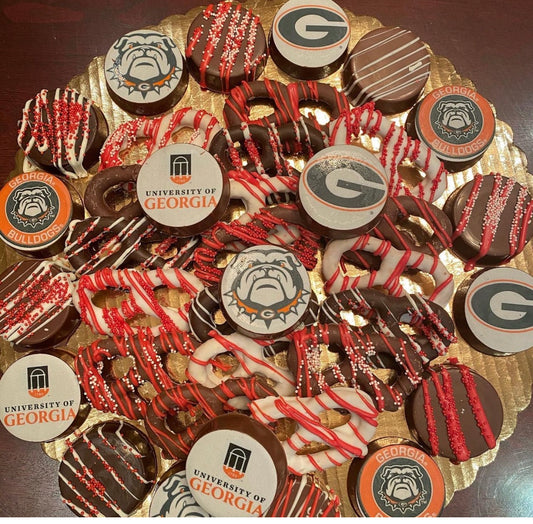 College Large Gourmet Pretzel/ Oreo Platter