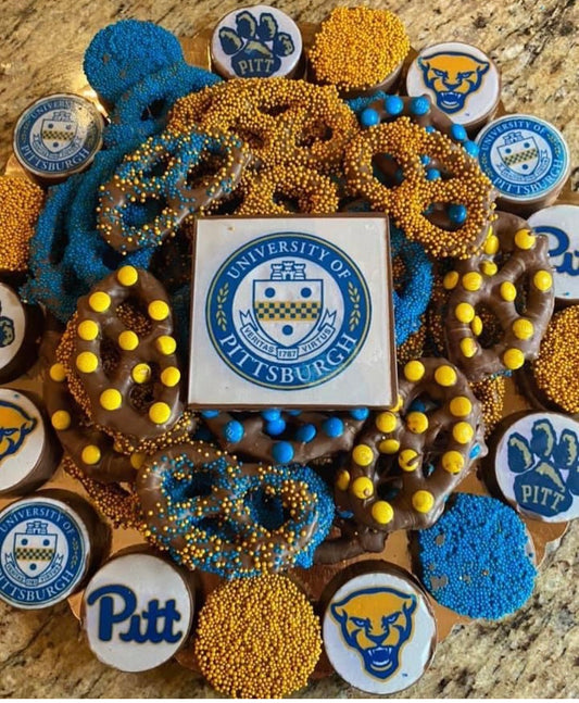 College Large Gourmet Pretzel/ Oreo Platter